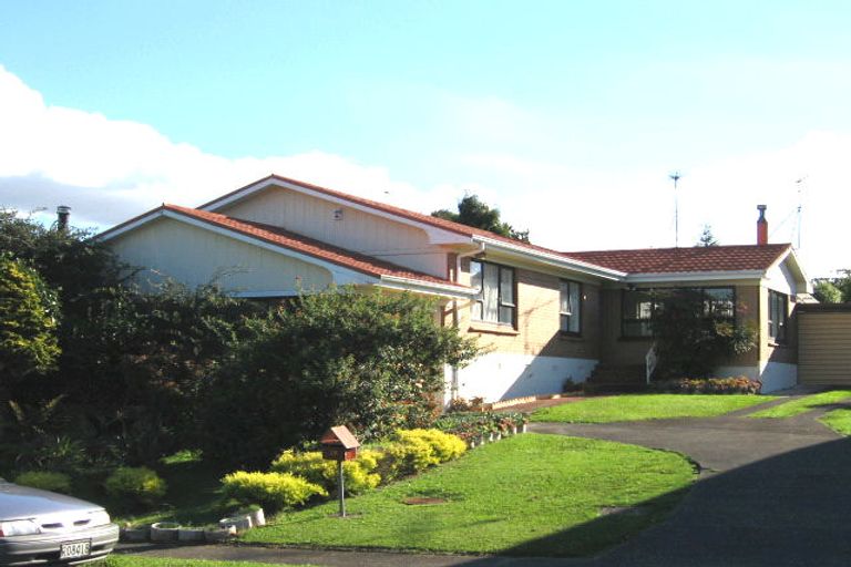 Photo of property in 13 Sorrel Crescent, Bucklands Beach, Auckland, 2012