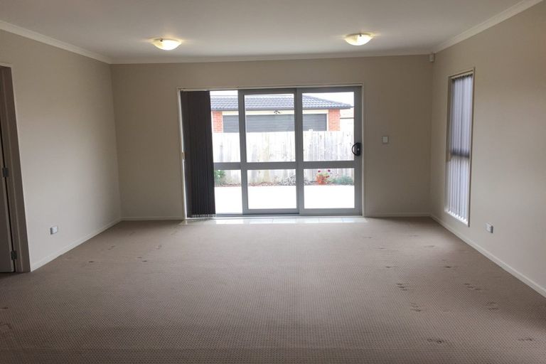 Photo of property in 19 Kokako Rise, Papakura, 2110
