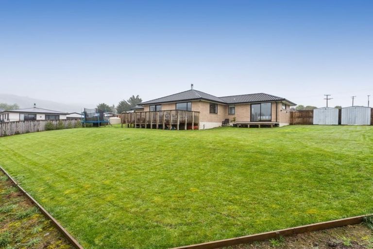 Photo of property in 50 Titri Road, Waihola, Outram, 9073