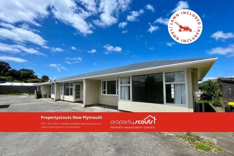 Photo of property in 4 Simons Street, Moturoa, New Plymouth, 4310