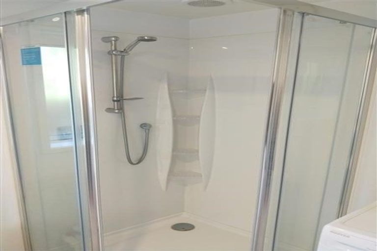 Photo of property in 54e Birkdale Road, Birkdale, Auckland, 0626