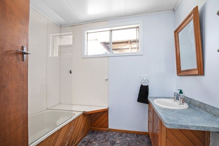 Photo of property in 93 Russell Street, Alexandra, 9320