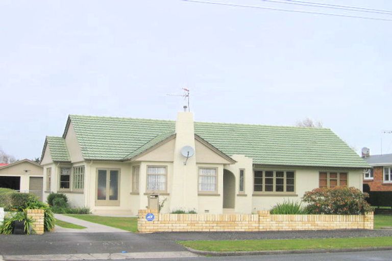 Photo of property in 37 Storey Avenue, Forest Lake, Hamilton, 3200