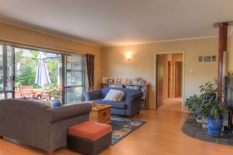 Photo of property in 9 Cyclades Place, Shelly Park, Auckland, 2014