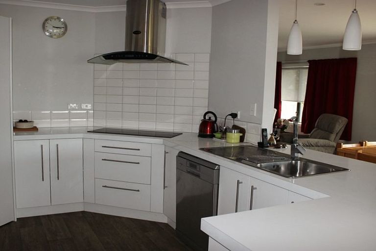 Photo of property in 41c Costley Street, Carterton, 5713