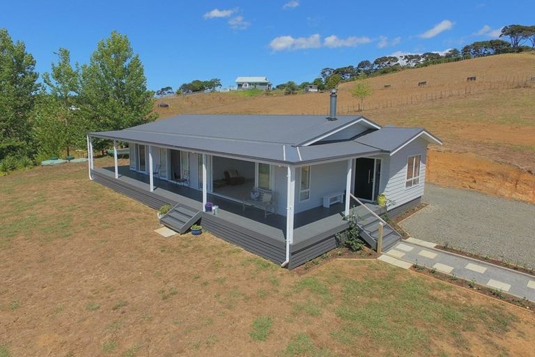 Photo of property in 33 Cory Road, Kaukapakapa, 0873