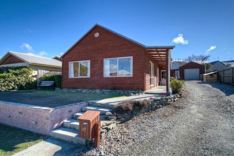 Photo of property in 47 Remarkables Crescent, Frankton, Queenstown, 9300