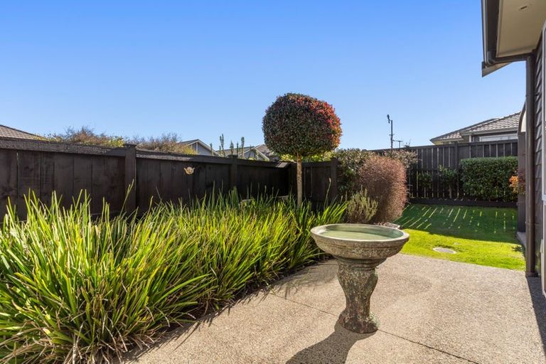 Photo of property in 8 Huarahi Pai Road, Huapai, Kumeu, 0810