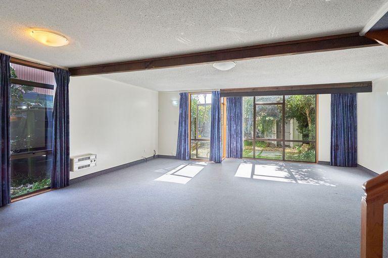 Photo of property in 4/341 College Street, West End, Palmerston North, 4410