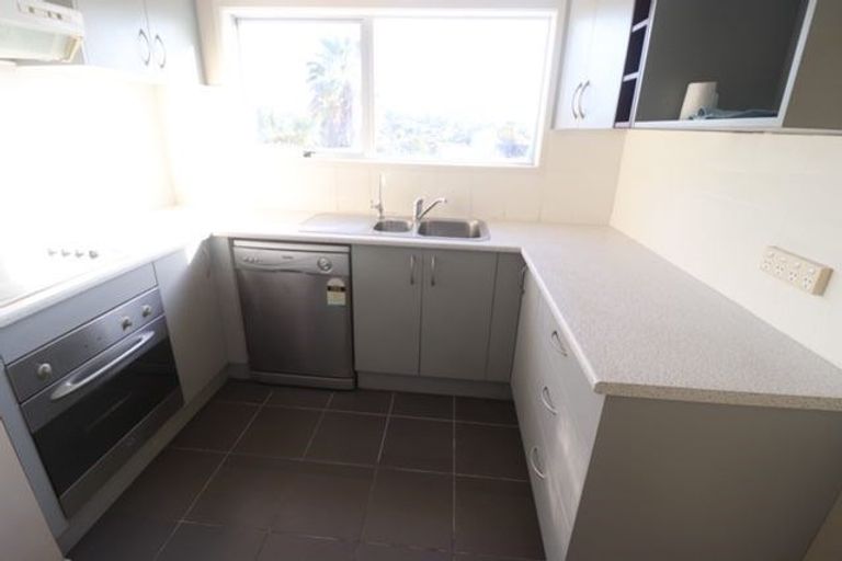 Photo of property in 4a Branston Avenue, Browns Bay, Auckland, 0630