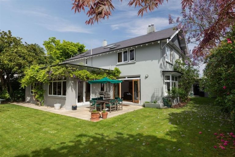 Photo of property in 152 Clyde Road, Burnside, Christchurch, 8053