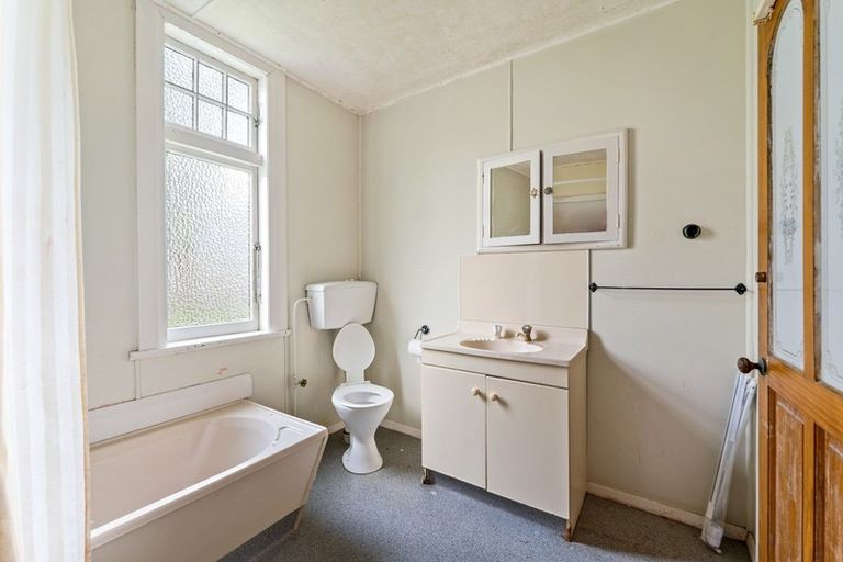 Photo of property in 18 Wyndham Street, Carterton, 5713