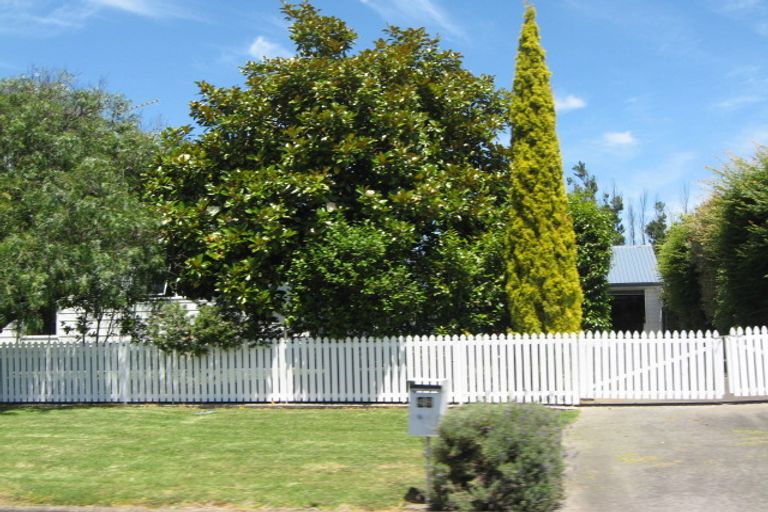 Photo of property in 48 Taihiki Road, Clarks Beach, 2122