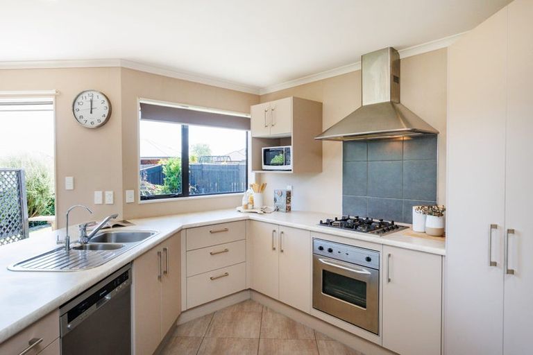 Photo of property in 4 Nevada Way, Kelvin Grove, Palmerston North, 4414