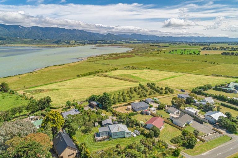 Photo of property in 97 Lake Ferry Road, Lake Ferry, Featherston, 5772