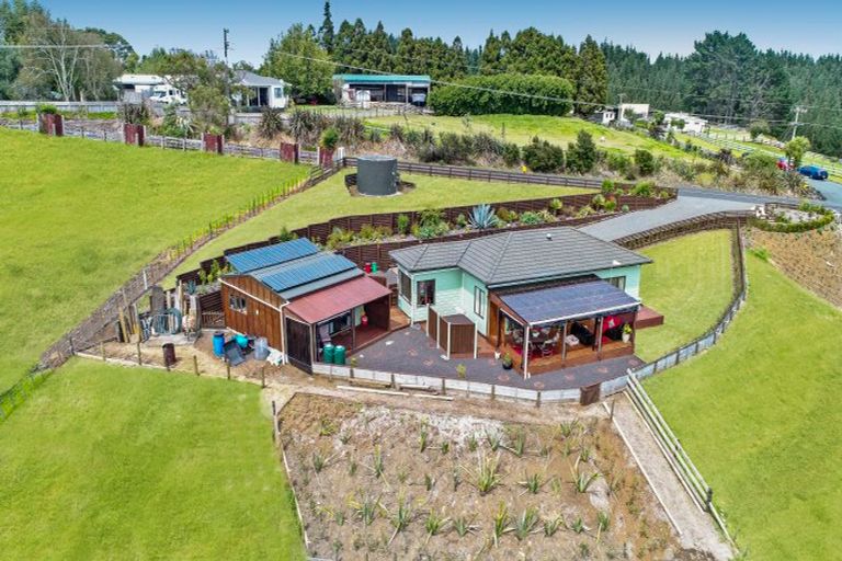 Photo of property in 52 Reid Road, Glenbrook, Waiuku, 2681