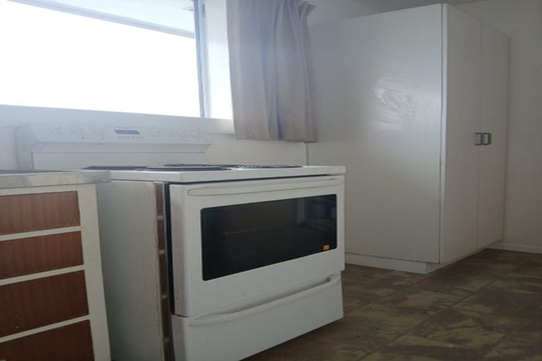 Photo of property in 2/22 Clare Road, St Albans, Christchurch, 8014