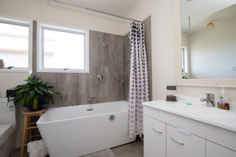 Photo of property in 27 State Highway 25, Pipiroa, Thames, 3574