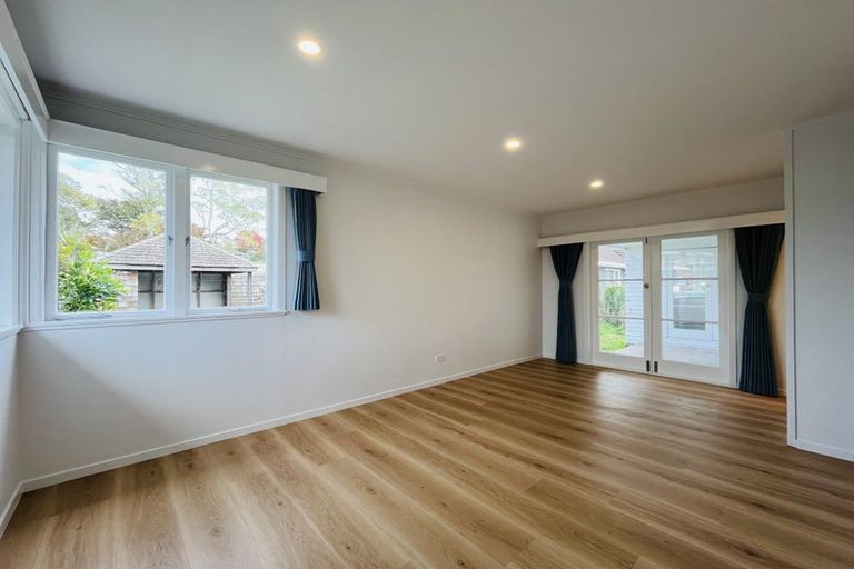 Photo of property in 111 Nile Road, Milford, Auckland, 0620