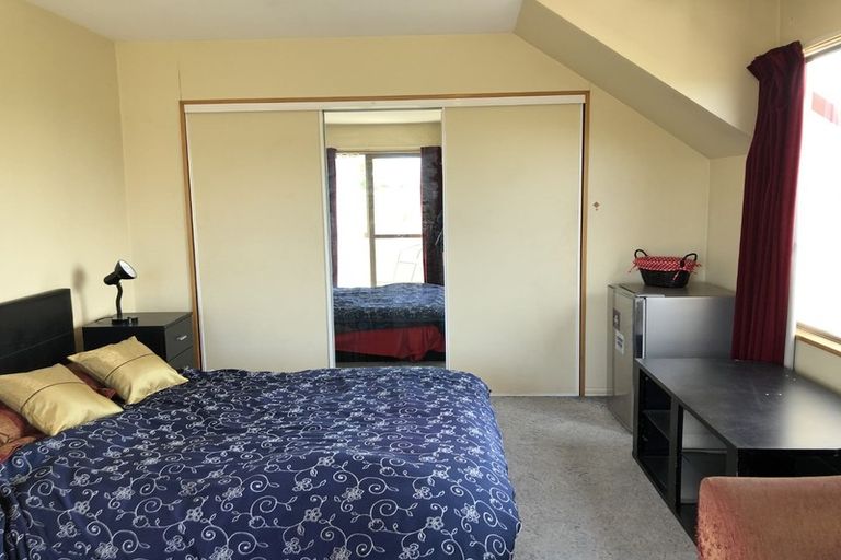 Photo of property in 52 Blue Gum Place, New Brighton, Christchurch, 8083