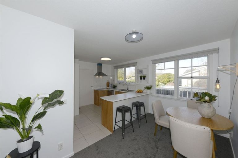 Photo of property in 2/333 Waimairi Road, Ilam, Christchurch, 8041