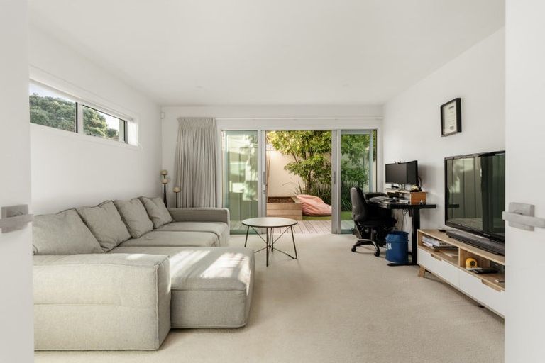 Photo of property in 85b Oceanbeach Road, Mount Maunganui, 3116