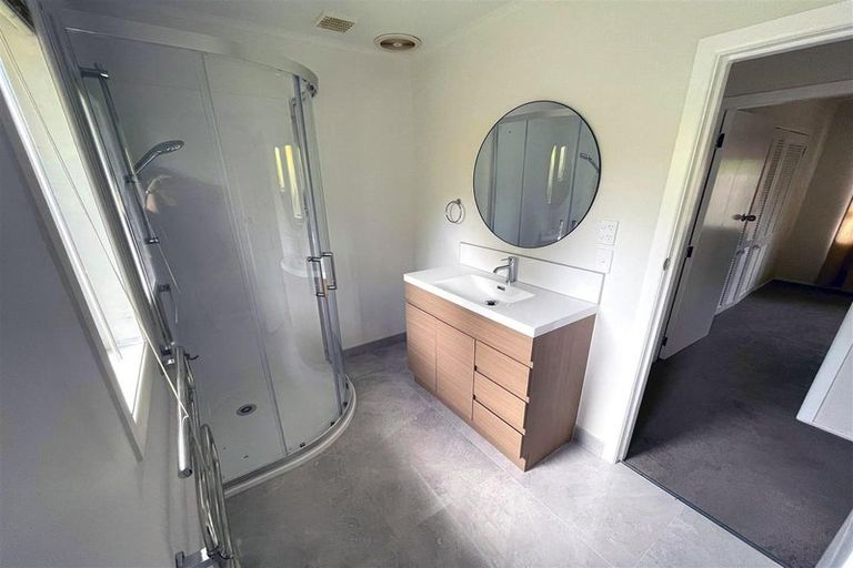 Photo of property in 32b Lyttelton Avenue, Forrest Hill, Auckland, 0620