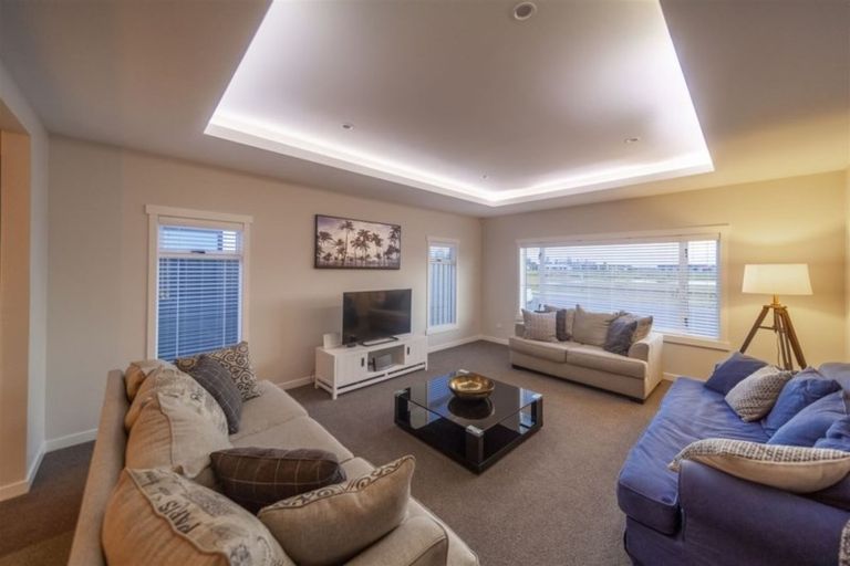 Photo of property in 18 Hurunui Drive, Te Awa, Napier, 4110