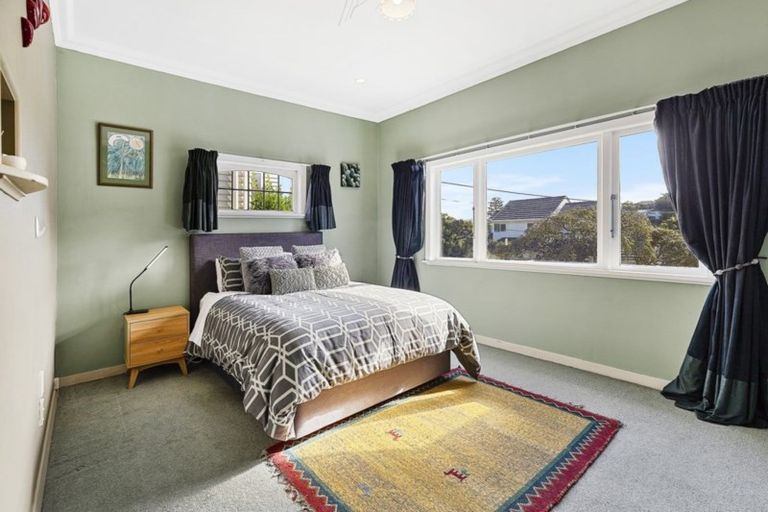 Photo of property in 19 Cavendish Square, Strathmore Park, Wellington, 6022