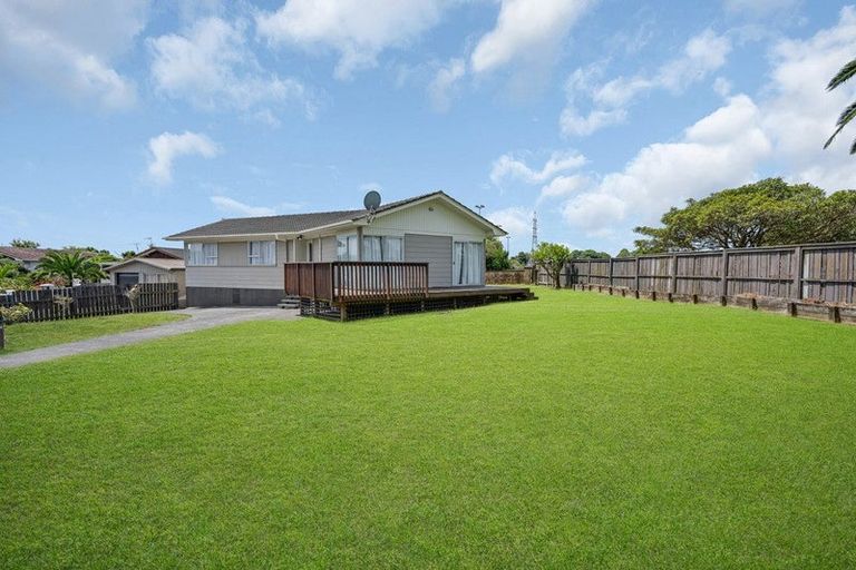 Photo of property in 1 Aria Place, Clover Park, Auckland, 2023