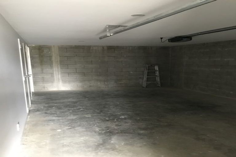 Photo of property in 1/18 Oriental Terrace, Oriental Bay, Wellington, 6011