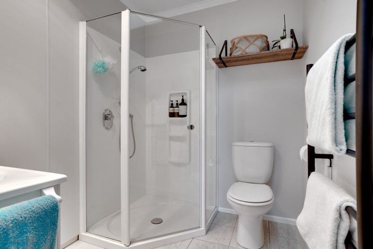 Photo of property in 17 Sackville Street, Martinborough, 5711