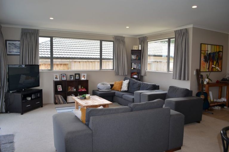 Photo of property in 16 Rochfort Crescent, Pyes Pa, Tauranga, 3112