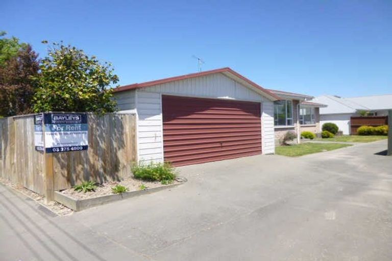 Photo of property in 2/271 Avonhead Road, Avonhead, Christchurch, 8042