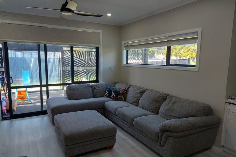 Photo of property in 11 Josland Lane, Wallaceville, Upper Hutt, 5018