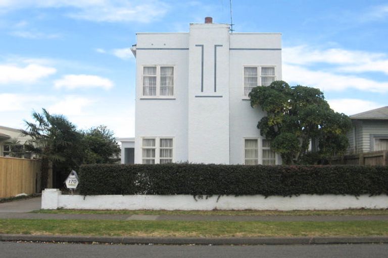 Photo of property in 170 Vigor Brown Street, Napier South, Napier, 4110
