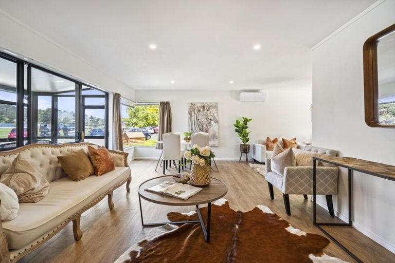 Photo of property in 1/13 Woodlands Crescent, Browns Bay, Auckland, 0630