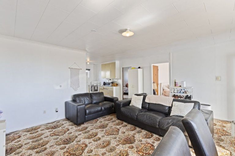 Photo of property in 30 Standish Street, Inglewood, 4330