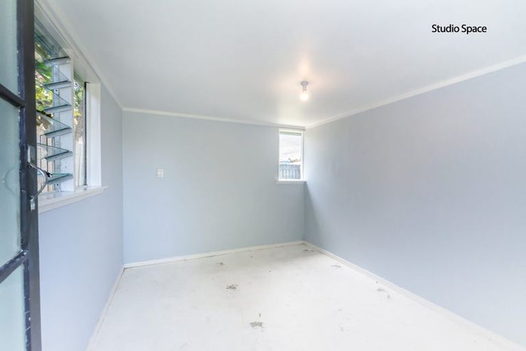 Photo of property in 1 Anthony Grove, Paraparaumu Beach, Paraparaumu, 5032