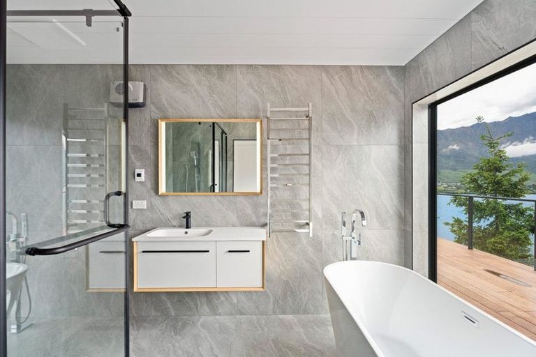 Photo of property in 14a Angelo Drive, Frankton, Queenstown, 9300