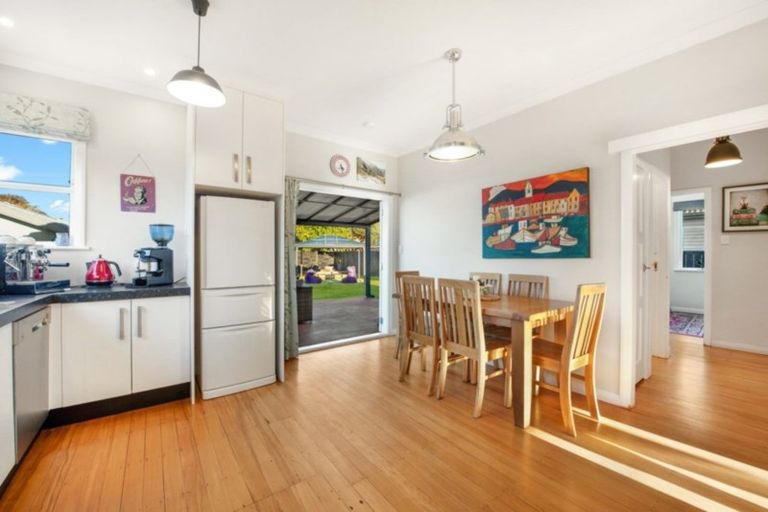 Photo of property in 11 Jellicoe Drive, Hamilton East, Hamilton, 3216