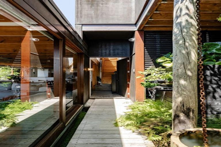 Photo of property in 16 Leys Crescent, Remuera, Auckland, 1050