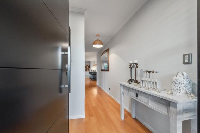 Photo of property in 98 Puhirake Crescent, Pyes Pa, Tauranga, 3112