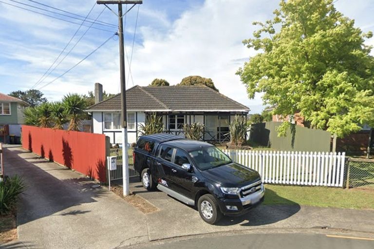 Photo of property in 17 Julian Place, Otara, Auckland, 2023