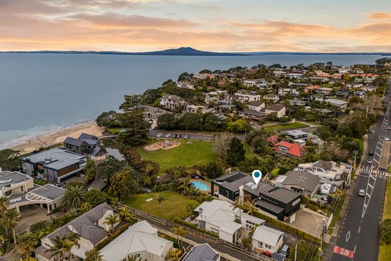 Photo of property in 303 Beach Road, Campbells Bay, Auckland, 0630