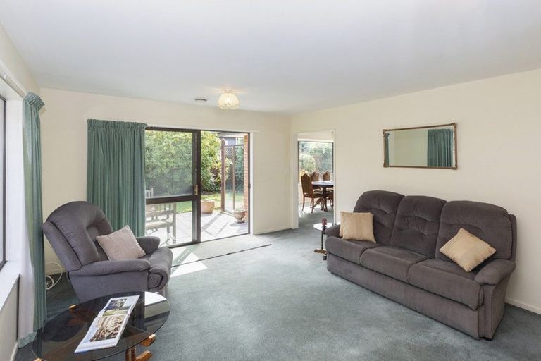 Photo of property in 2/221 Harewood Road, Bishopdale, Christchurch, 8053