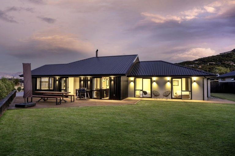 Photo of property in 5 Tahi Street, Albert Town, Wanaka, 9305