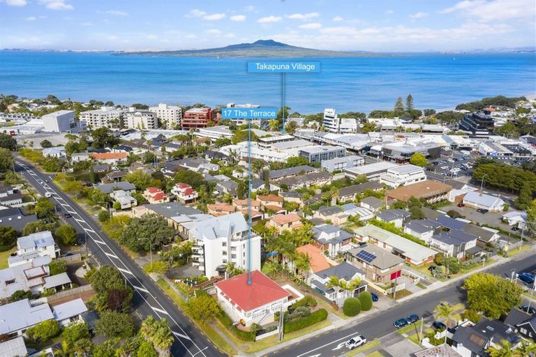 Photo of property in 17 The Terrace, Takapuna, Auckland, 0622
