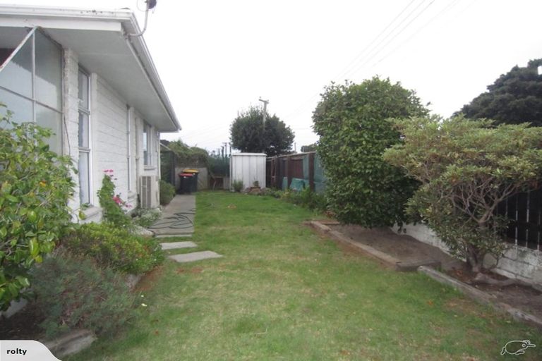 Photo of property in 1/70 Hawke Street, New Brighton, Christchurch, 8083