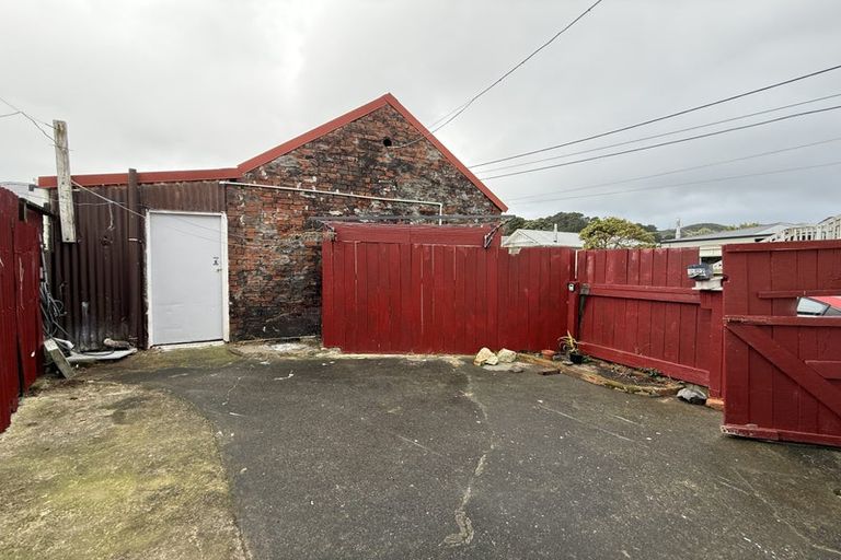 Photo of property in 205 Rintoul Street, Berhampore, Wellington, 6023